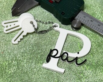 Cute “D for Dad” PLA Charm — 3D Printed Letter Keyring, Meaningful Gift for Dad, Minimalist Everyday Accessory