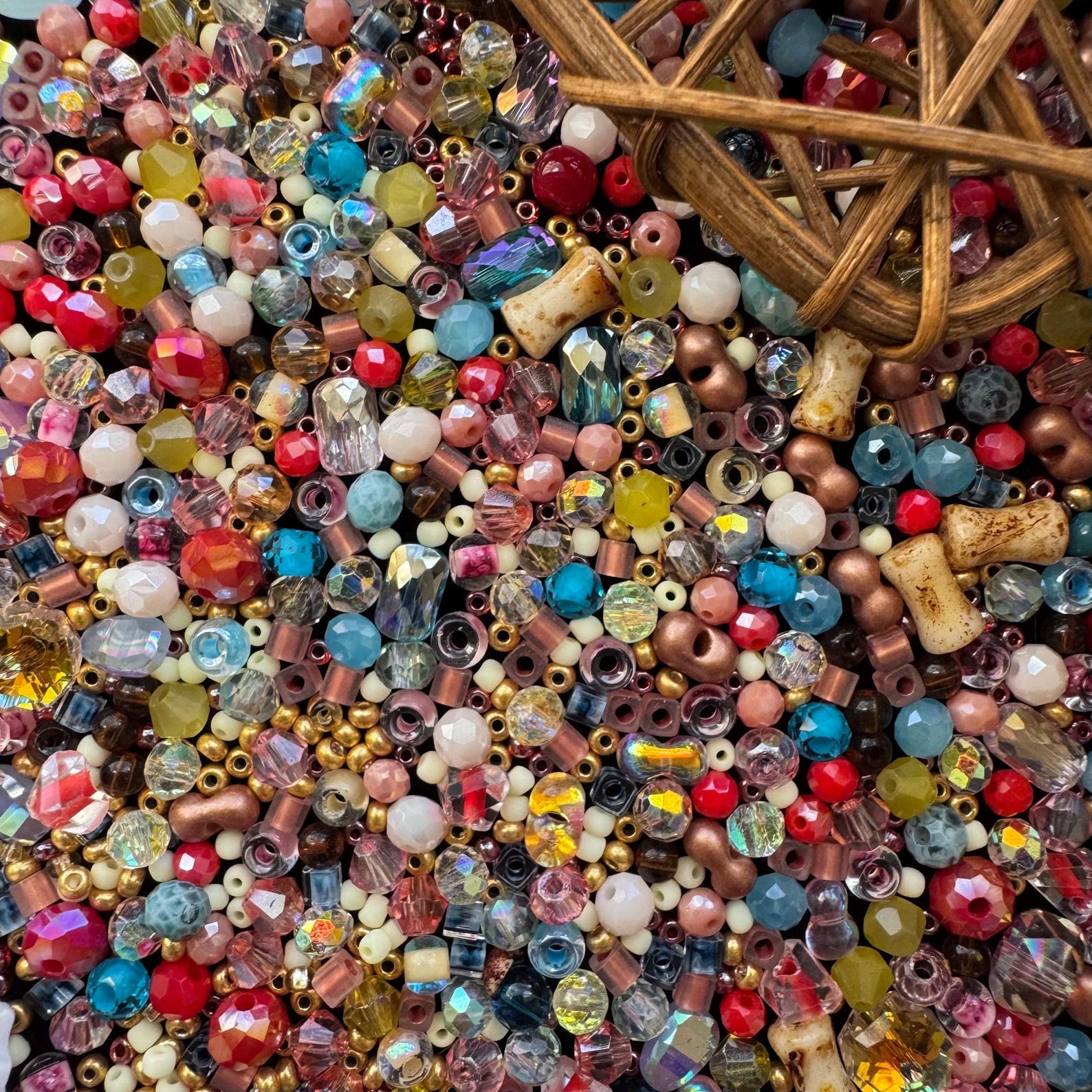 50g Perles En Verre Mix Bohème Aztec Pale Gold 1710 | Cristal De Bohême République Tchèque | Mélange Formes Pour Bijoux DIY Et Création Artisanale
