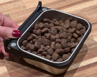 Compact collapsible wall mounted cat/dog bowl