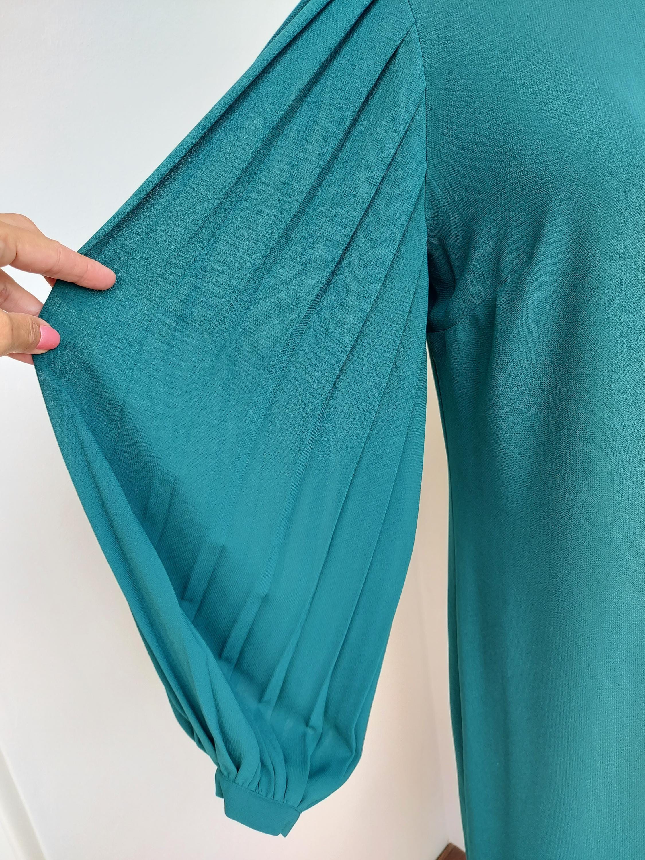 Emerald Green SISLEY Dress/Modern Minimalist Dress With Pleated Sleeves/Cocktail Dress/Dark Green Women Dress/ Midi Women Dress/Formal Dress