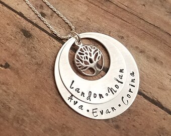 family tree necklace for mom / mothers necklace with children names / family tree necklace engraved / silver name necklace with name layered