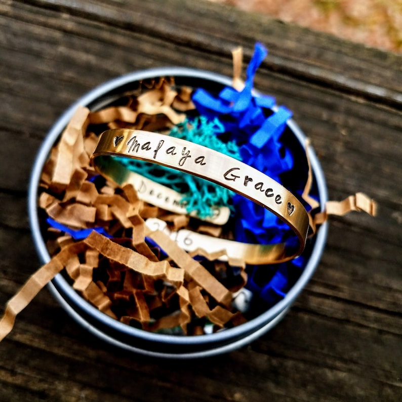 14k gold bracelet in the terrarium gift tin