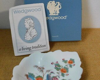 WEDWOOD Kutani  Crane  Bone China Leaf Tray. Box and Paper