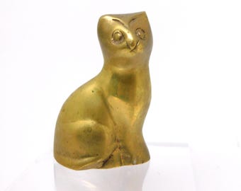 Vintage Brass Sitting Cat Figurine.