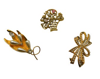 Vintage Gold Plating Bow, Basket and Leaf Brooch. Pearls and Rhinestones.