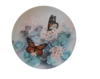 LENA LIU 1988 Monarch  Butterflies Plate. W.L.George.