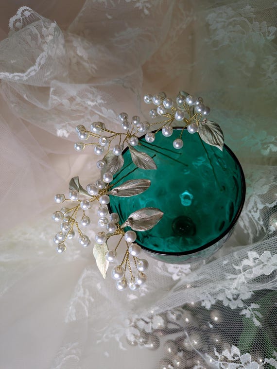 Green and Silver Crystal Leaf Hair Pins for Women Green Opal Rhinestone Flower Hair Pins for Bride - Set of 3  main image 4