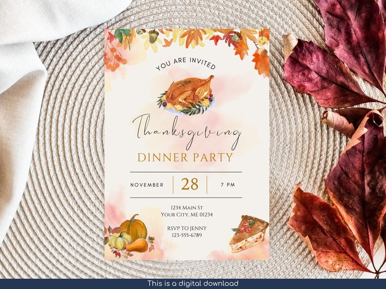 K&ouml;nnte beinhalten: Einladung zum Thanksgiving-Dinner mit Aquarellillustrationen einer gebratenen Pute, K&uuml;rbissen und Kuchen. Die Einladung enth&auml;lt den Text "Sie sind eingeladen" und Veranstaltungsdetails f&uuml;r den 28. November um 19 Uhr. Der untere Teil der Einladung lautet "Dies ist ein digitaler Download."