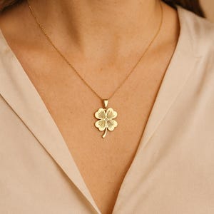 Four Leaf Clover Necklace, 14K Gold Plated Good Luck Charm, Dainty Minimalist Jewelry, St Patrick&#39;s Day Gift for Her, Lucky Charm Pendant