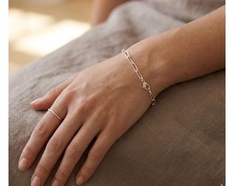 Sterling Silver Paperclip Bracelet, Dainty Chain Bracelet, Minimalist Silver Jewelry, Everyday Stacking Bracelet, Link Bracelet for Women