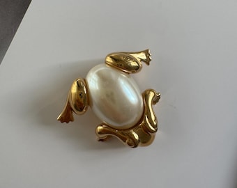 Broche vintage de rana de la suerte de Marvella