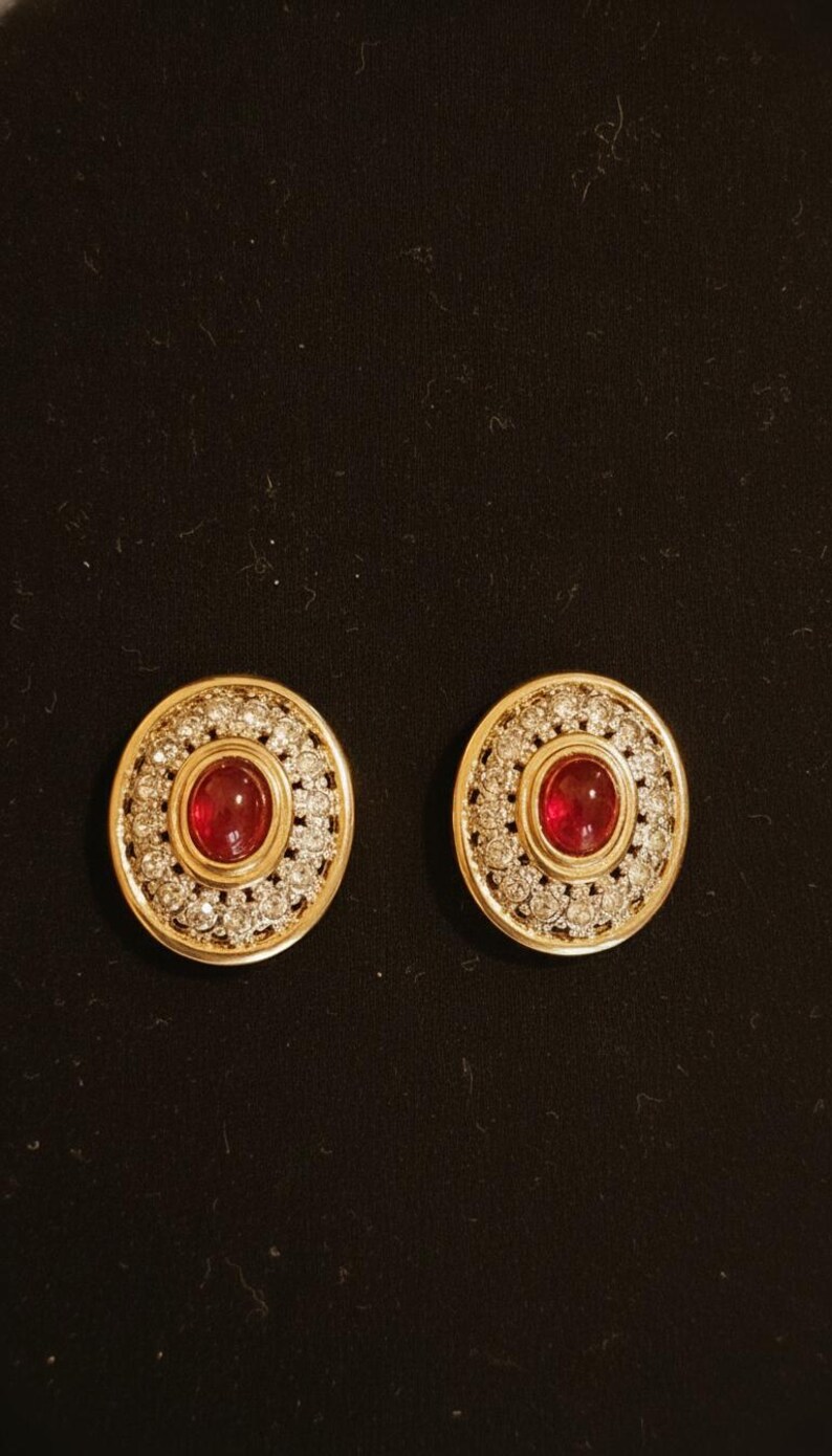 Vintage 1980s Unsigned Gold-Tone Round Clip Earrings | Ruby Red Glass Cabochon & Clear Pavé Rhinestone Halo | Glamour Button Clips image 2