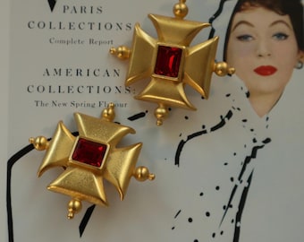 Pendientes de clip vintage con cruz de Malta dorada