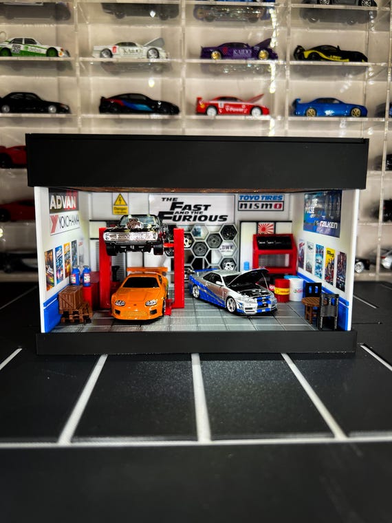 ☆ 1/64 Garage Item A 1/64 Scale Lighted Fast & Furious Themed Garage Diorama