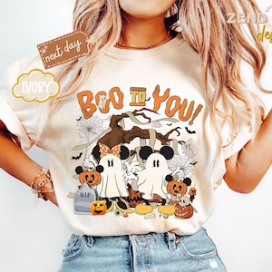 Comfort Colors® Boo to You Mickey Minnie Ghost Kürbis-Shirt, Mickey Spooky Season Halloween Shirt, Mickey&#39;s Not so Scary Halloween Party Tee