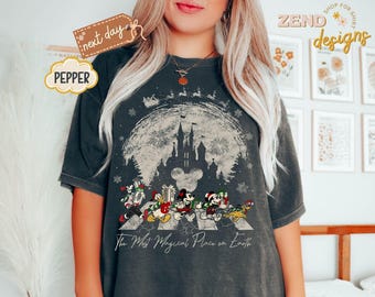 Magliette natalizie Disney retrò Comfort Color, maglietta "Mickey's Very Merry Christmas Party", maglietta per le vacanze di Natale Disney, maglietta Magic Kingdom