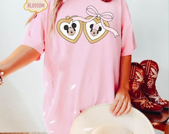 Comfort Colors® Mickey Minnie Love Shirt, Coquette Valentine Baby Tee, Mickey Bow Pink DisneyWorld, Cute mickey Shirt, Walt Minnie Crop Tank
