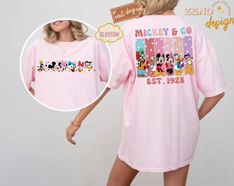 Camiseta Comfort Colors® Mickey And Co Est. 1928, Camiseta Disney para el Día de San Valentín, Camiseta Feliz San Valentín, Camiseta de San Valentín de Mickey y sus amigos, Camiseta para parejas