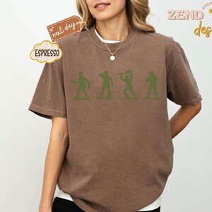 Camiseta Comfort Colors® de Toy Story del Ejército, Camisetas de Toy Story, Camiseta de Soldados del Ejército de Juguete, Camiseta Divertida de Toy Story, Camiseta de Hollywood Studios imagen 10