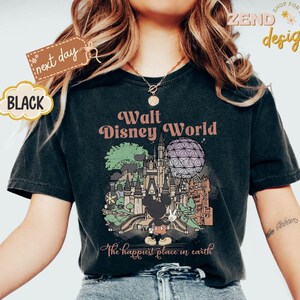 Comfort Colors® ウォルト・ディズニー・ワールド シャツ、レトロディズニーTシャツ、ミッキー＆フレンズ トップ、マジックキングダムTシャツ、エプコット 1982 Tシャツ、ディズニーバケーション トップ 画像 5