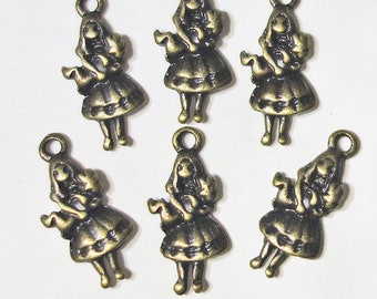 Alice carrying the pig charms - 6 pcs  Antique bronze