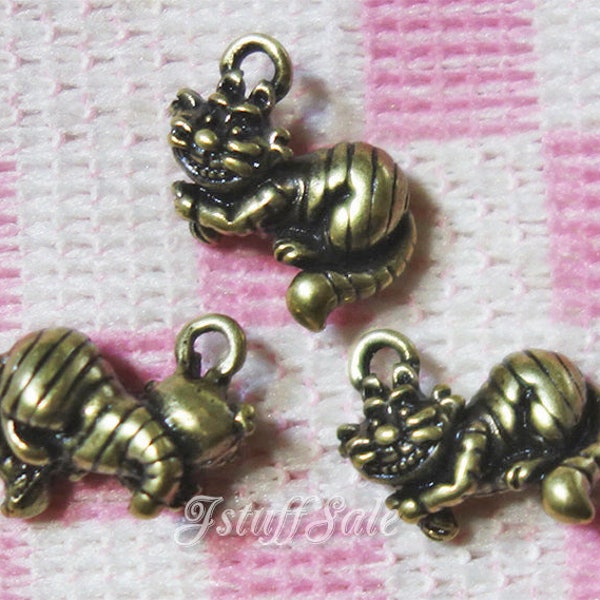 Alice in Wonderland 3D Cheshire Cat charms 5 pcs - Antique bronze