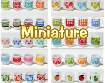 Dollhouse miniature Plastic stacking mugs set of 4 cups retro vintage pattern