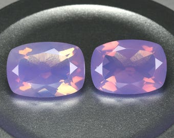 Para kwarców lawendowych o masie 10,64 ct: kamienie szlachetne o szlifie poduszkowym, 14 x 10 mm