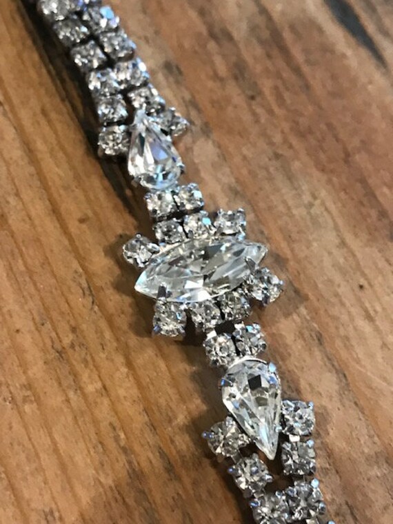 SALE!! Brilliant sparkly Kramer vintage rhineston