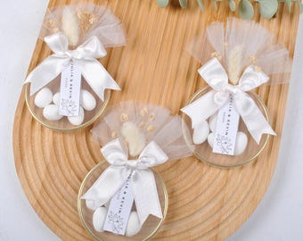 Bomboniere personalizzate con mandorle, regali per gli ospiti avvolti in tulle, dolcetti personalizzati per matrimoni