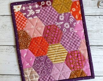 Hexagon Fabric Quilted Hot Pad Trivet | Unique Kitchen Decor