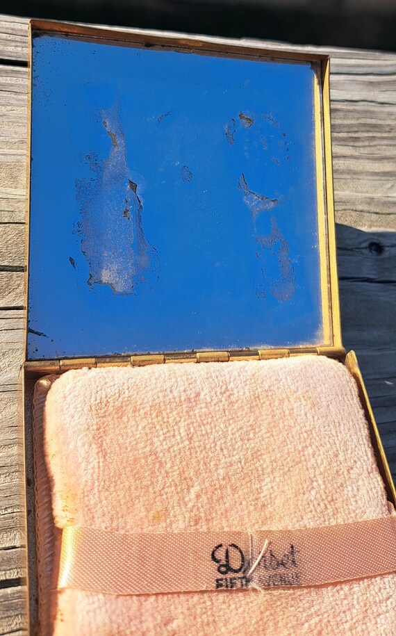 Makeup Compact with mirror - image 7