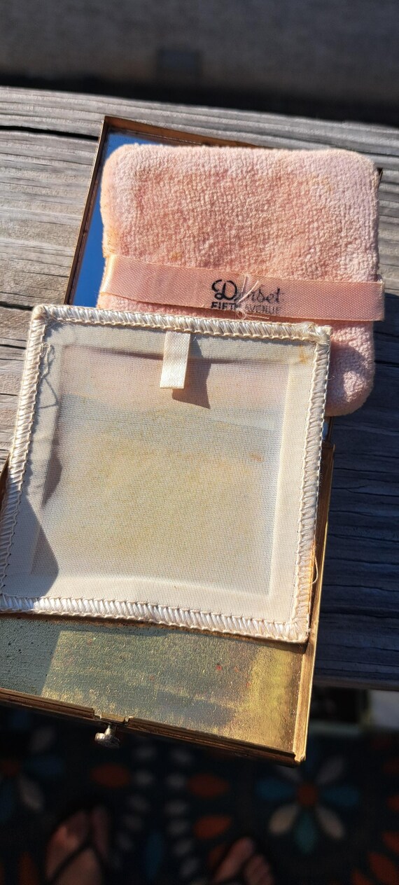 Makeup Compact with mirror - image 9