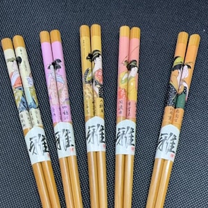 Japanese Chopsticks – Set of 5 Japanese Bamboo Chopsticks – Ukiyo-e Bijin-ga Collection | Elegant Edo Beauty Art | Made in Japan