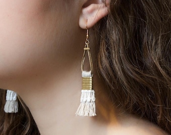 Lace & tassel statement earrings - TALCO - Authentic handmade beige fringe tassel earrings for boho bohemian southwestern boheme aesthetic