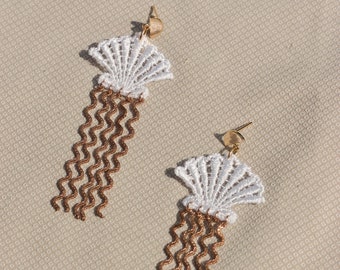 Seashell earrings -COQUILLAGE earrings- Shell shaped vintage lace & wavy squiggle chain fringe. Light weight statement wave earrings ripples