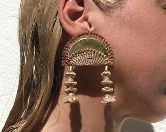 Tassel & lace statement earrings -RIPPLE EFFECT- Pink beige black semicircle 80s sunrise seashell raw brass modern unique unusual earrings