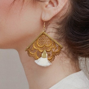 Vintage lace earrings - ANDES - Flamenco triangle statement earrings with fan fringe tassels. Ochre yellow & more. Crochet light fiber Frida