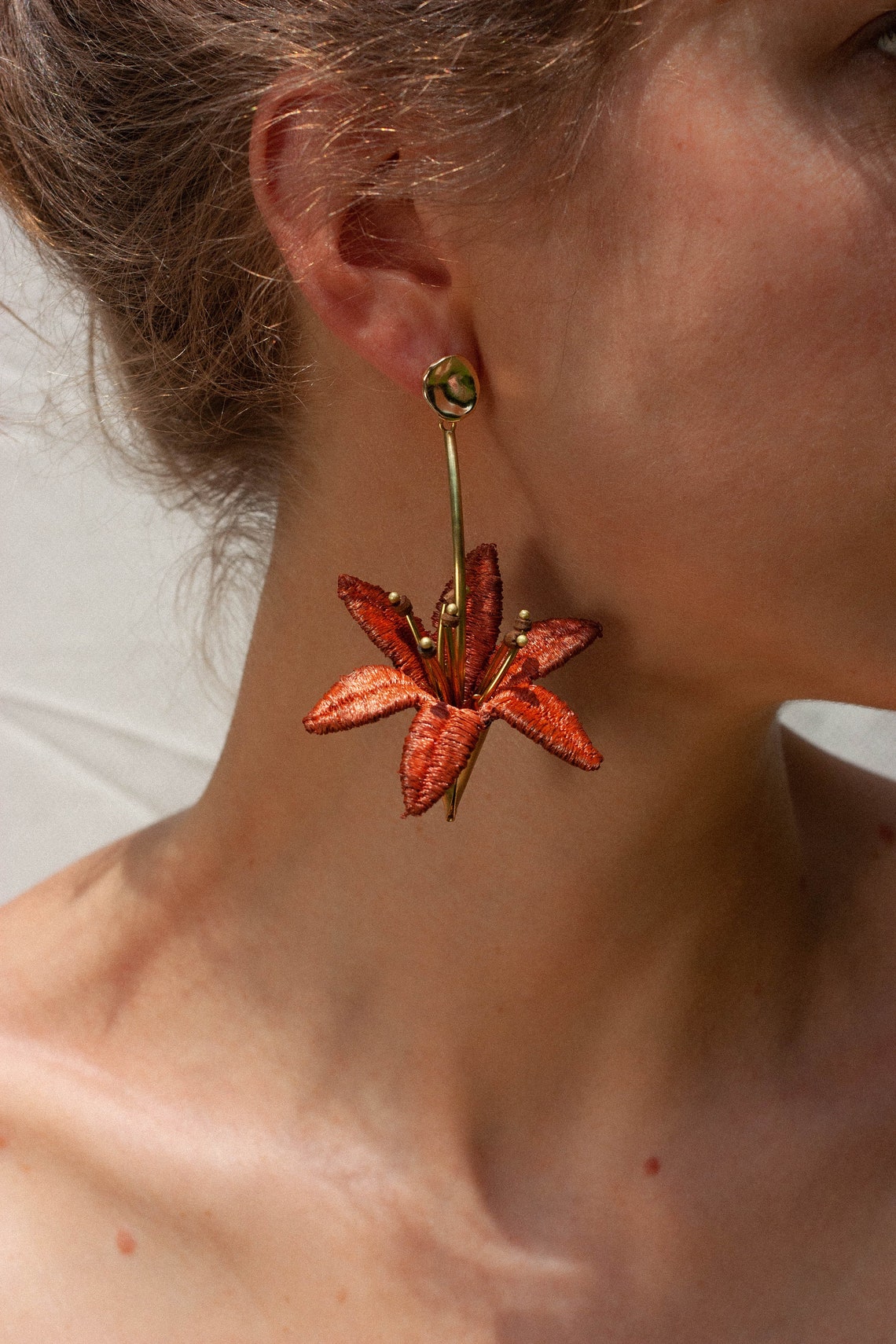 Boucles D'oreilles Vintage Clips à Lys Avec émaux Et Strass - Style Rétro, Occasion Porté
