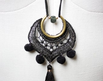 Pompom, tassel & lace necklace - TAJ MAHAL - Black statement necklace, raw brass black suede boheme. Middle Eastern India Arabian nights