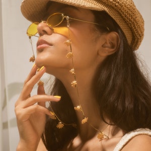 Glasses & mask chain - SILENE - lace floral boho sunglass strap. Eyeglass retainer, mask holder, Summer accessory flower power 70s.