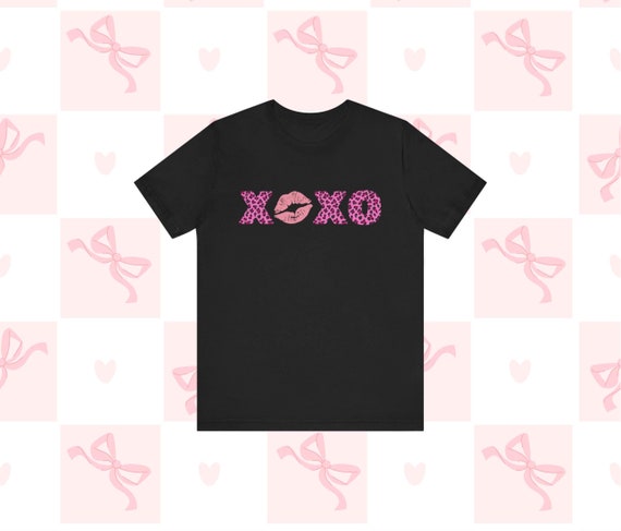 XOXO Pink Leopard Print Lipstick Trendy Quote T Shirt Cheetah