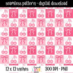 Puede incluir: Un patrón digital sin costuras descargable con un diseño repetitivo de cerezas rosas y lazos sobre un fondo a cuadros. El patrón mide 30,48 cm x 30,48 cm y tiene 300 DPI en formato PNG.