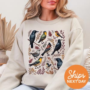 Boho Bird Sweatshirt / Vintage Bird Hoodie / Cottagecore Nature Sweater / Botanical Bird Lover Gift / Cute Gift for Her Mom Friend