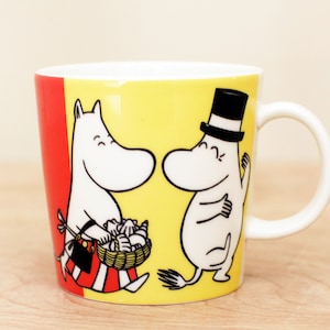 Arabia Finland Moomin Perhe (Family) Mug/ Teema Shape by Kaj Franck/ 1990 Collectable Moomin Mug Retired Pattern
