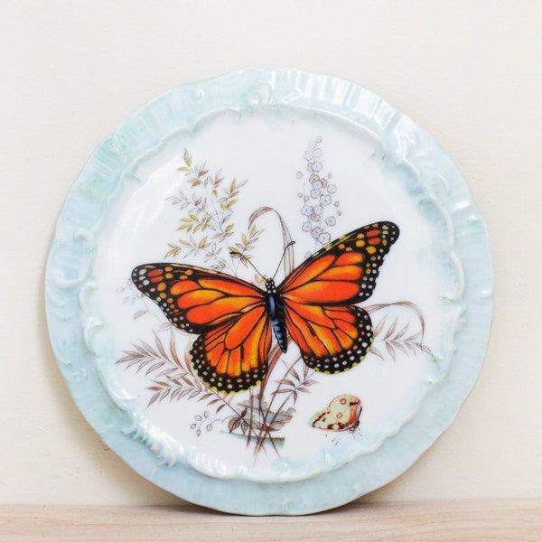 Monarch Butterfly Ceramic Trivet or Wall Hanging/ Pretty 70s Mod Design/ Great for Serving or Display/ Groovy Mid Mod Kitchen Decor