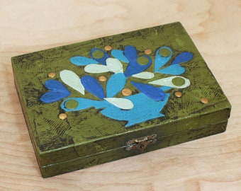 Groovy Wood Jewelry or Trinket Box w Mod Peacock Design/ Fun Green & Turquoise Blue Color Way/ Mid Mod Kitschy Cool 70s Style