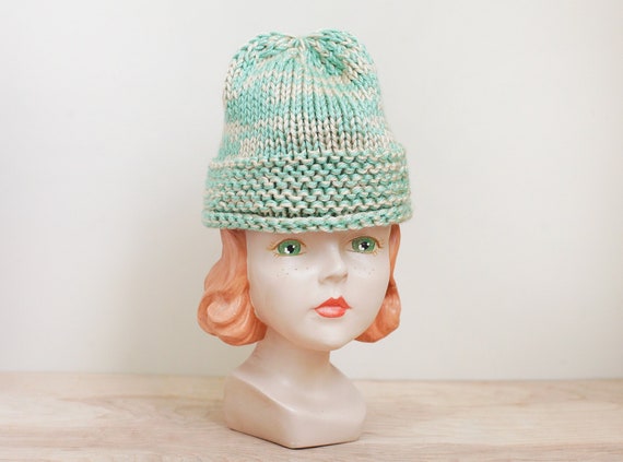 Vintage Knit Ladies Skull Hat/ Fun Mint Green & W… - image 1