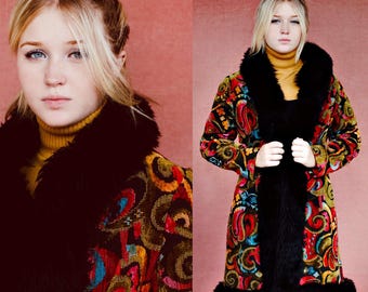 Jill Jr. Tapestry Chenille Coat Size S-XS/ HTF 1960s Mod Carpet Bag Tapestry Swing Coat w Black Shearling/ True Vintage Stunner