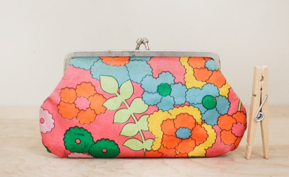 Flower Power Change Purse or Phone Case/ Small Cl… - image 7